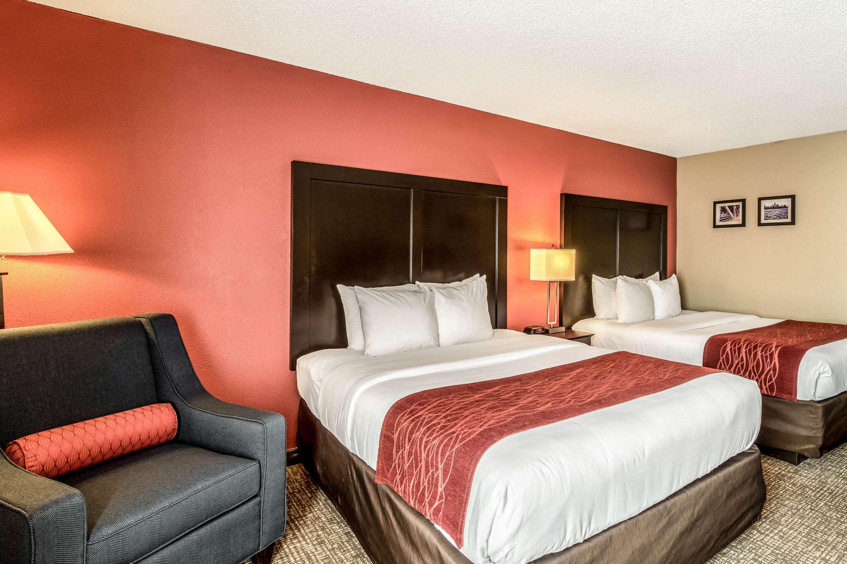 דס פליינס Comfort Inn Convention Center-Chicago O'Hare Airport מראה חיצוני תמונה