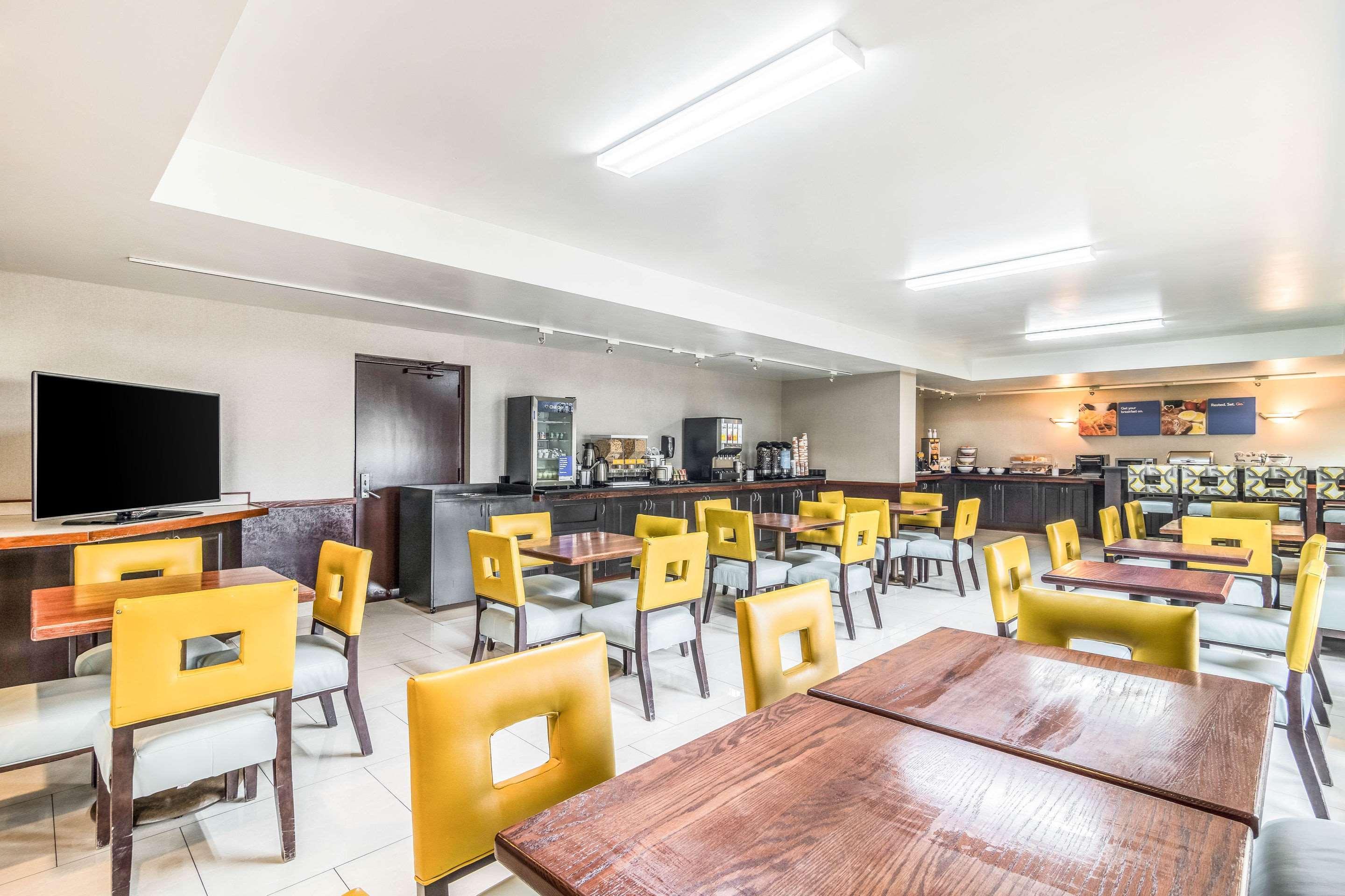 דס פליינס Comfort Inn Convention Center-Chicago O'Hare Airport מראה חיצוני תמונה