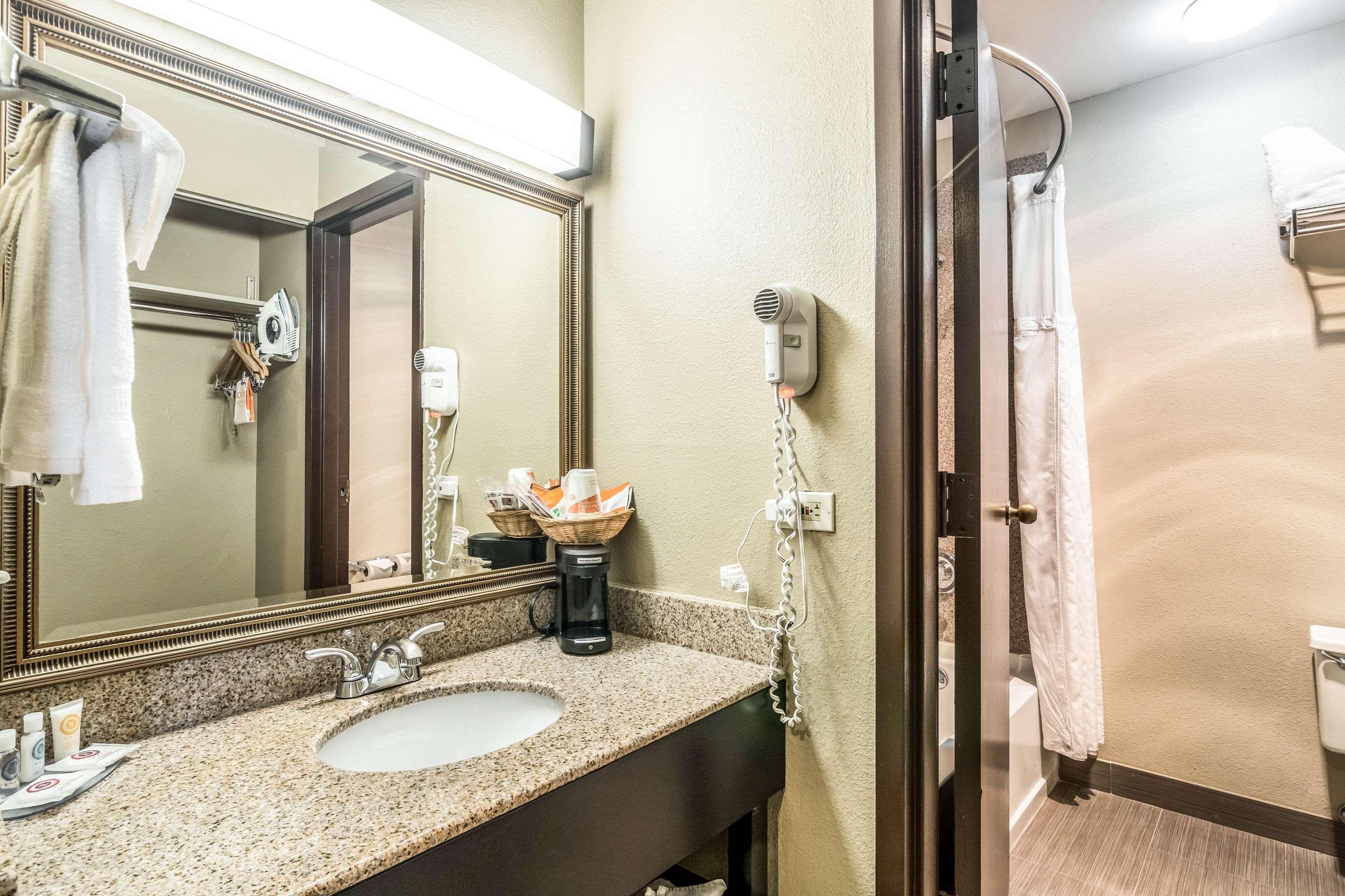 דס פליינס Comfort Inn Convention Center-Chicago O'Hare Airport מראה חיצוני תמונה