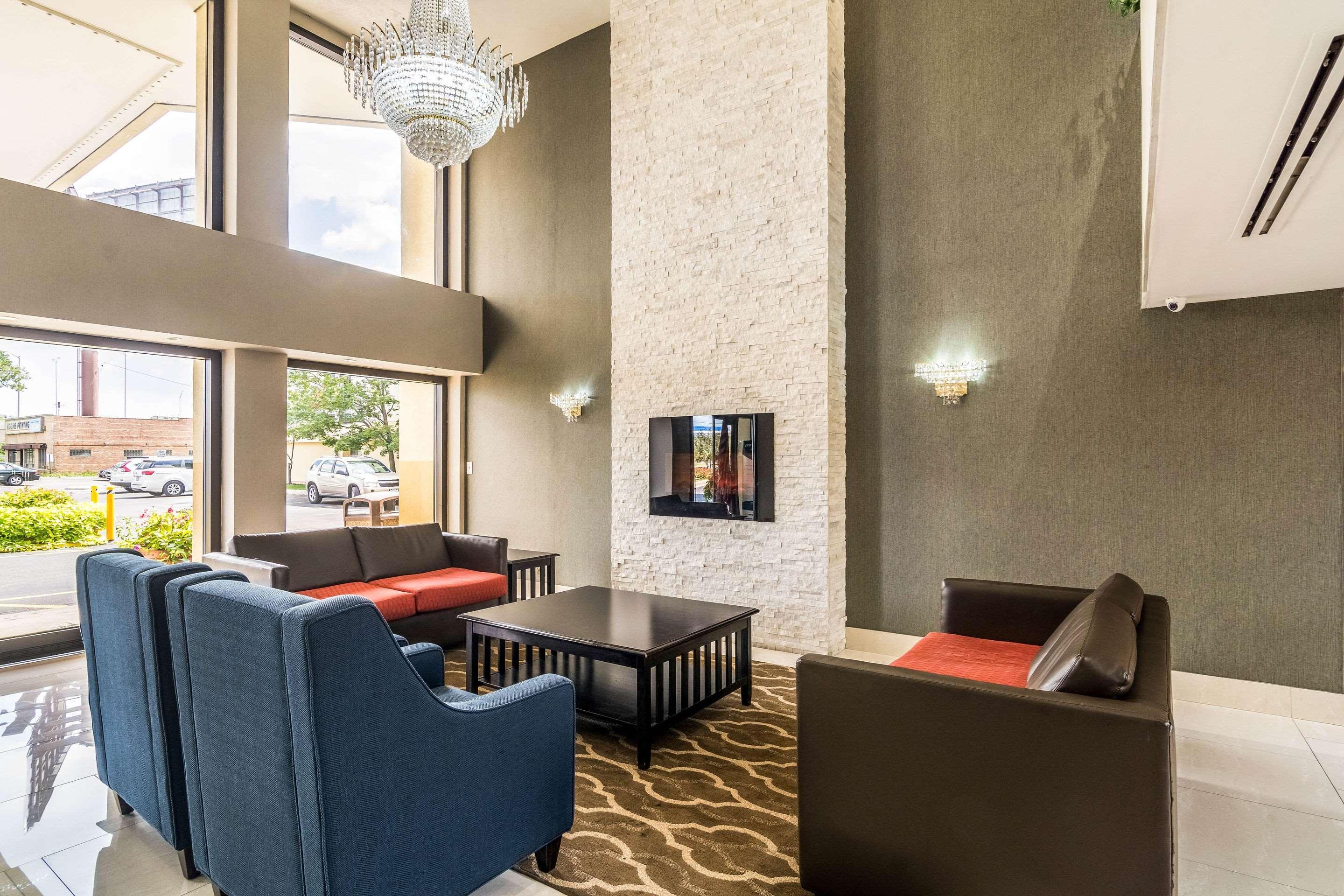 דס פליינס Comfort Inn Convention Center-Chicago O'Hare Airport מראה חיצוני תמונה