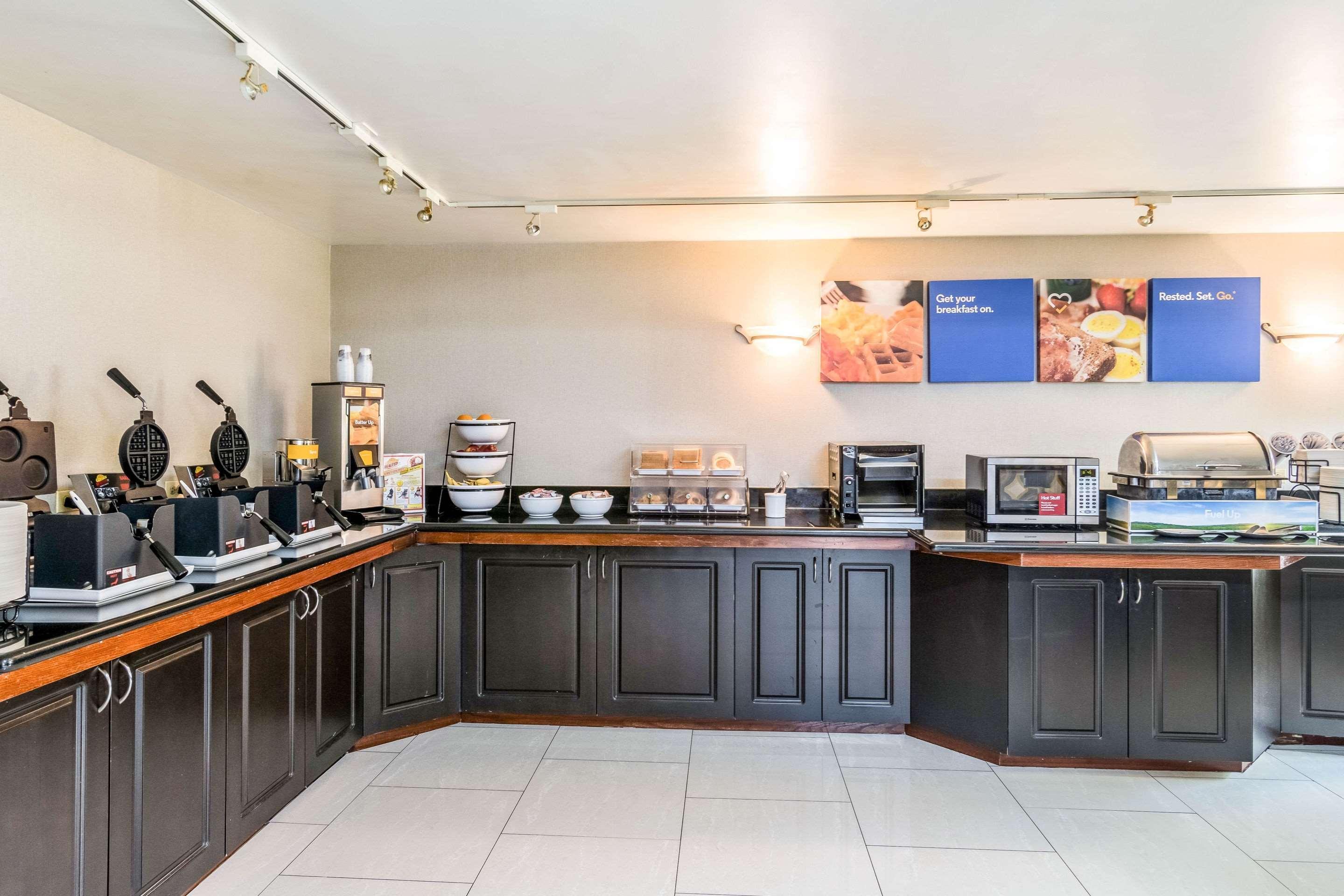 דס פליינס Comfort Inn Convention Center-Chicago O'Hare Airport מראה חיצוני תמונה