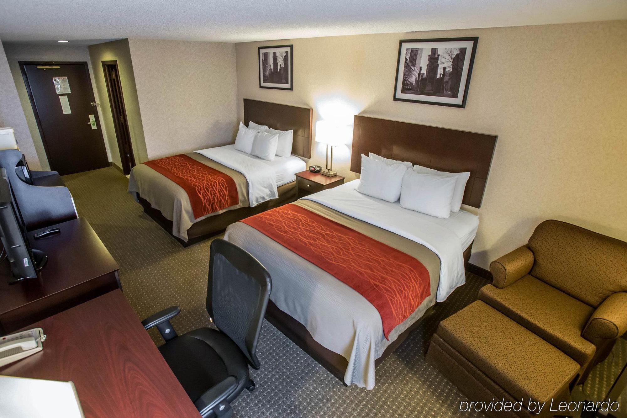 דס פליינס Comfort Inn Convention Center-Chicago O'Hare Airport מראה חיצוני תמונה