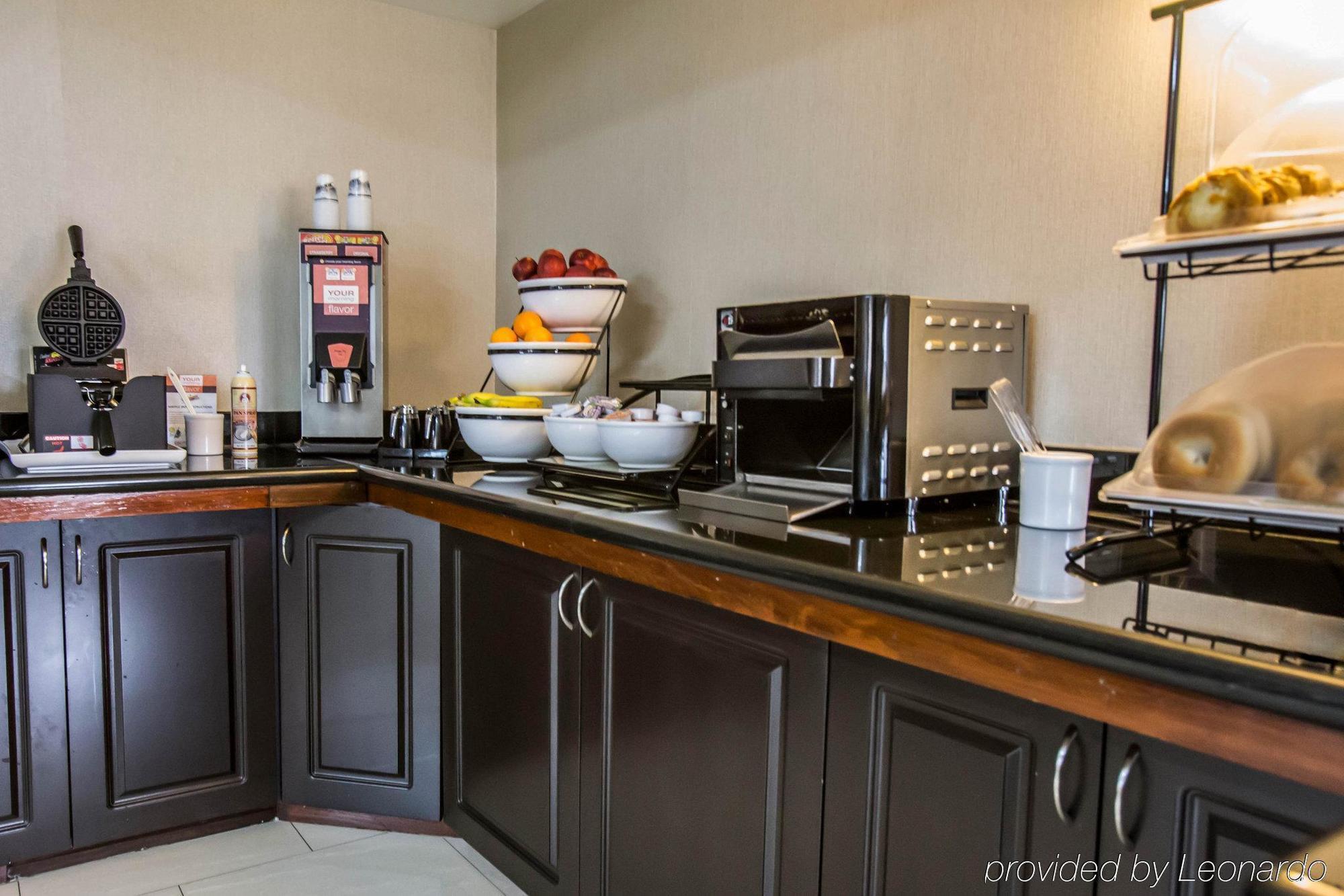 דס פליינס Comfort Inn Convention Center-Chicago O'Hare Airport מראה חיצוני תמונה