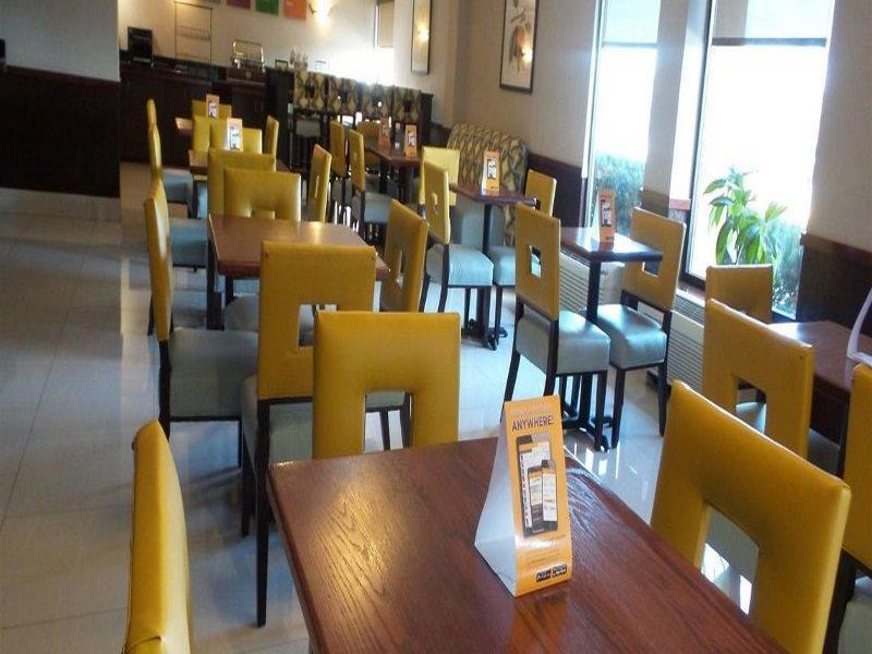 דס פליינס Comfort Inn Convention Center-Chicago O'Hare Airport מראה חיצוני תמונה