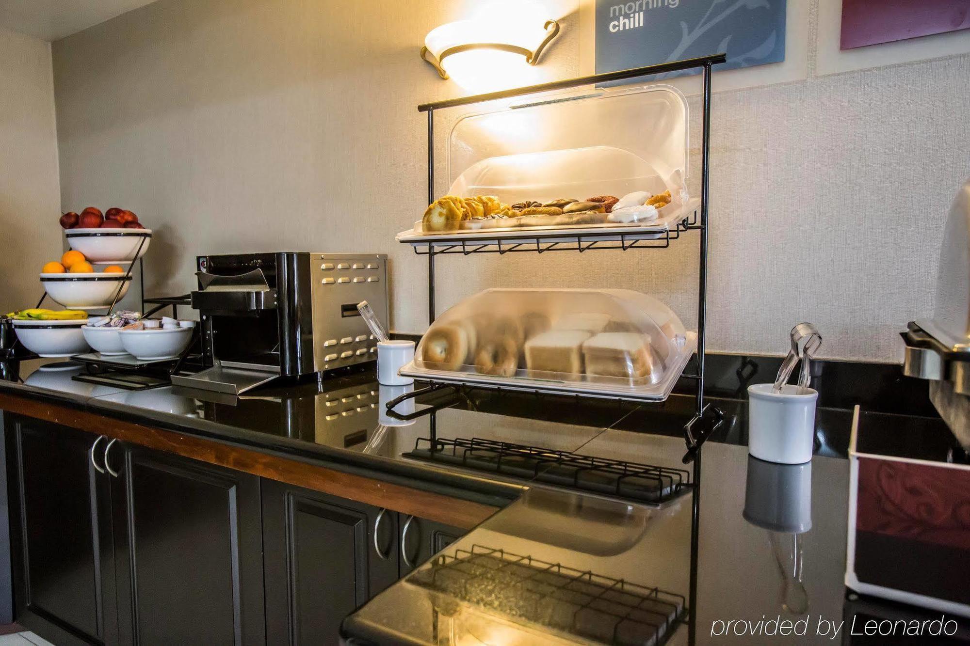 דס פליינס Comfort Inn Convention Center-Chicago O'Hare Airport מראה חיצוני תמונה