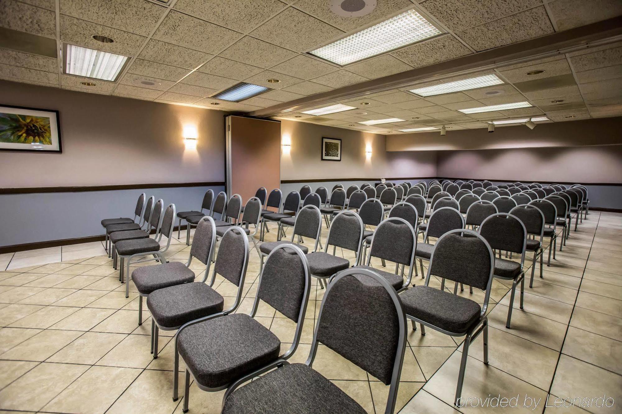 דס פליינס Comfort Inn Convention Center-Chicago O'Hare Airport מראה חיצוני תמונה