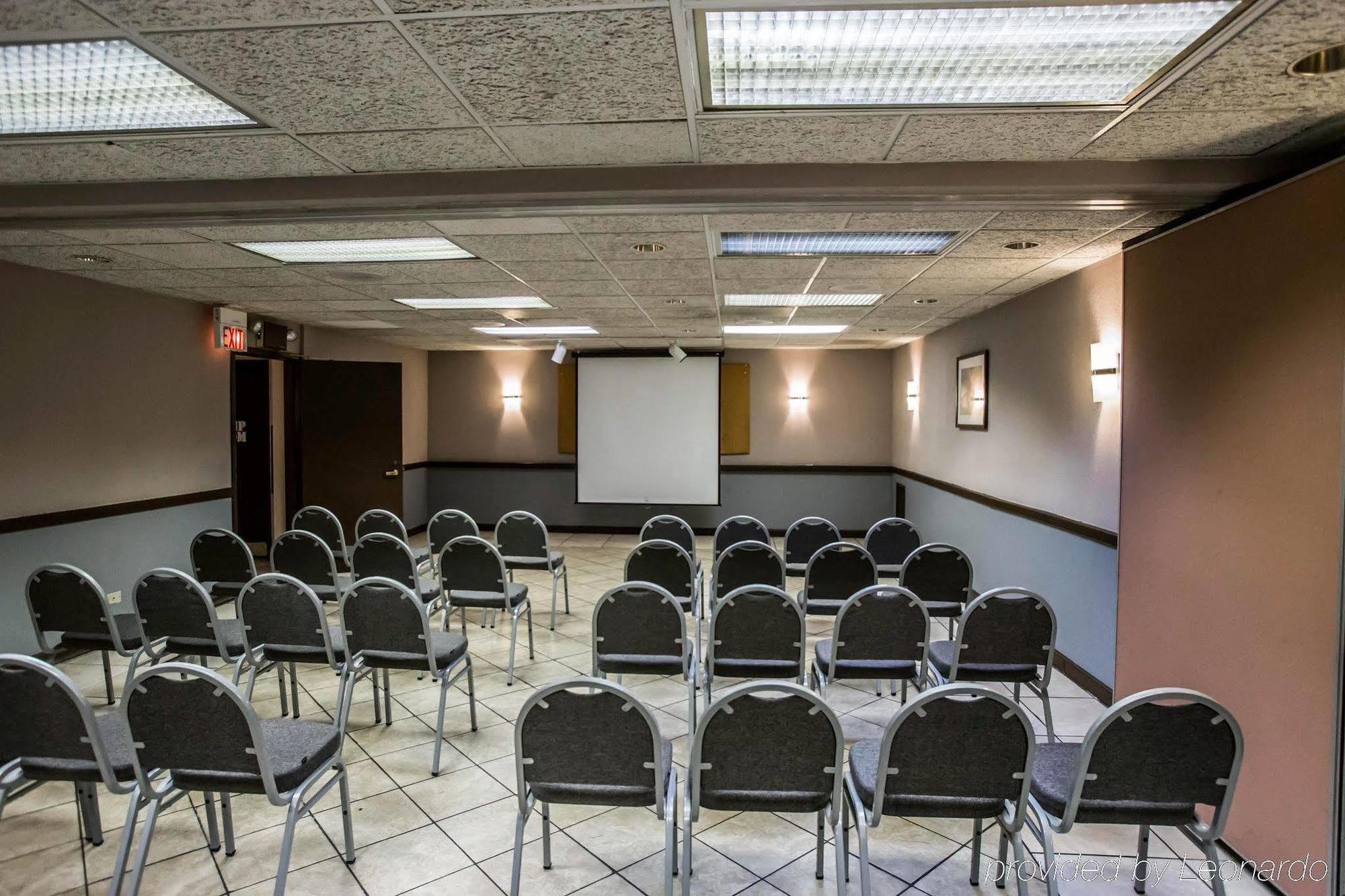 דס פליינס Comfort Inn Convention Center-Chicago O'Hare Airport מראה חיצוני תמונה